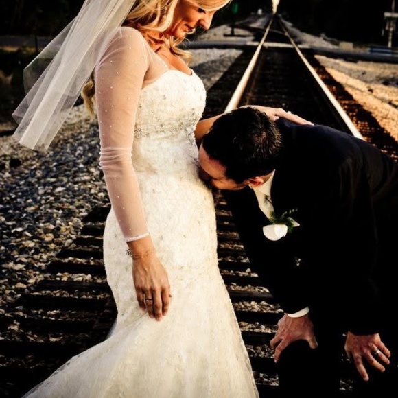 Kenneth Pool Wedding Gown - Picture 7 of 10